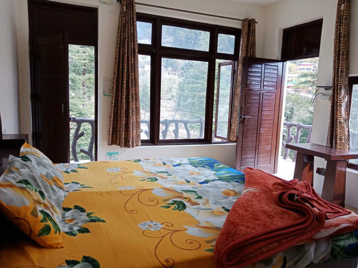 Hotel Pine Spring ดารัมซาลา ภายนอก รูปภาพ