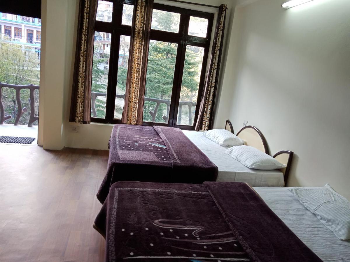 Hotel Pine Spring ดารัมซาลา ภายนอก รูปภาพ
